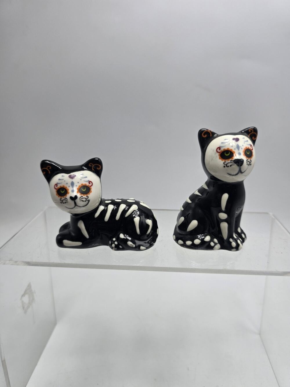 Sugar Skull Two Cats Salt & Pepper Shaker Set Halloween Day of Dead Novelty